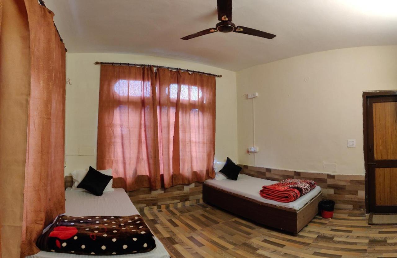 Moustache Mcleodganj Hostel МакЛеод Ганж Екстериор снимка