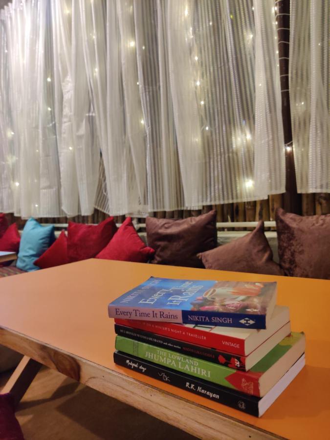 Moustache Mcleodganj Hostel МакЛеод Ганж Екстериор снимка